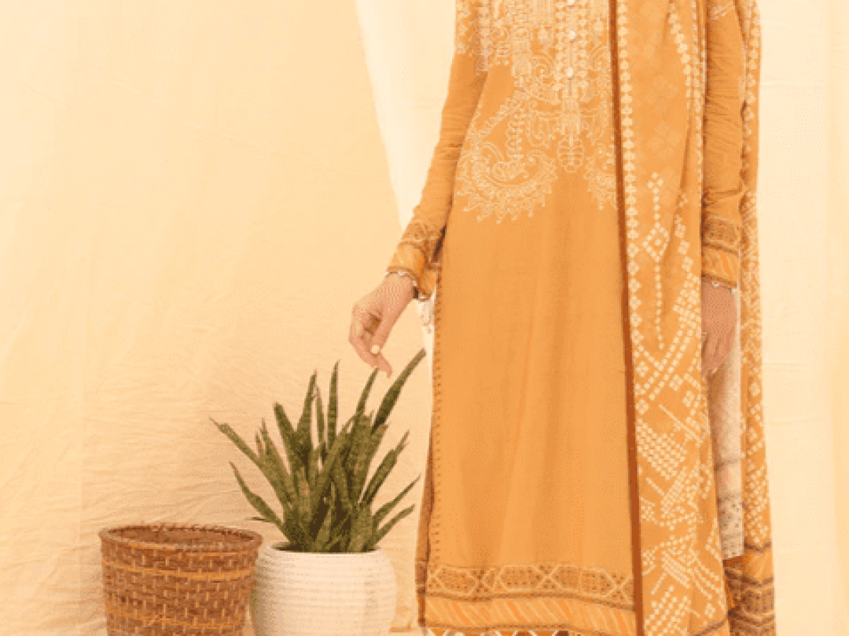 knee length dresses for ladies Pakistani linen dress digitally printed in green color  Nameera by Farooq
