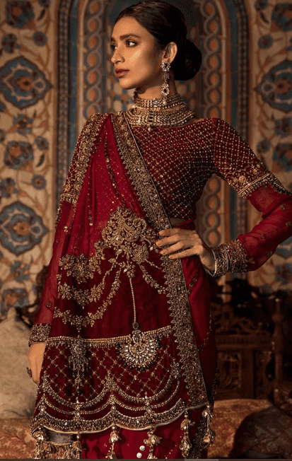 Alternative view of Red Saree for Wedding – Timeless Bridal Elegance